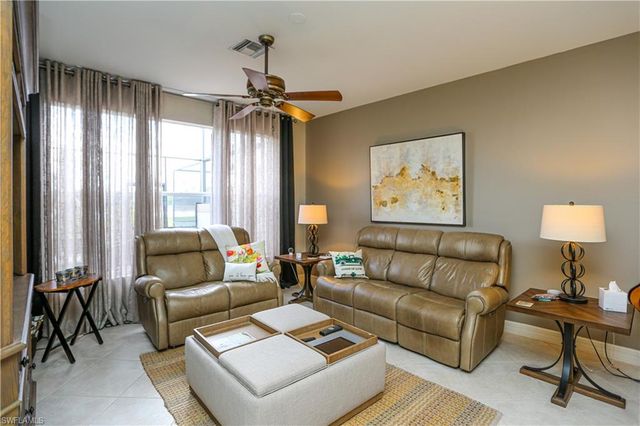 5945 Paradise CIR, Naples, FL 34110