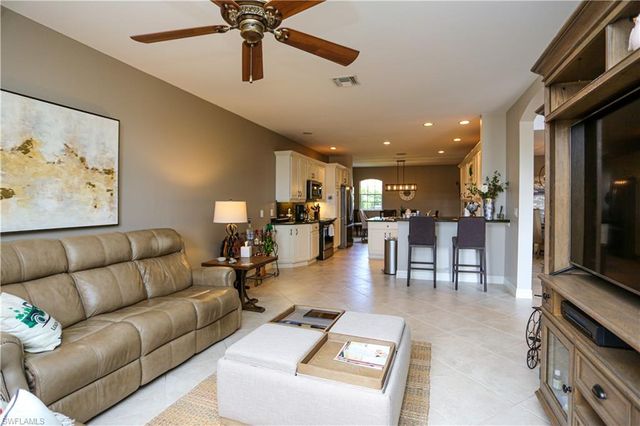 5945 Paradise CIR, Naples, FL 34110