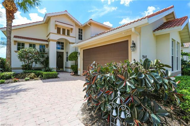 5945 Paradise CIR, Naples, FL 34110