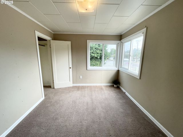 245 MADRONA Ave, Salem, OR 97302