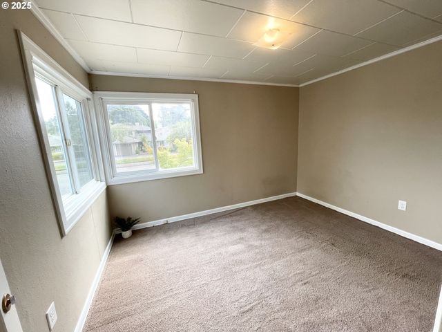 245 MADRONA Ave, Salem, OR 97302