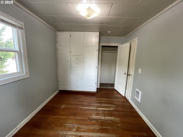 245 MADRONA Ave, Salem, OR 97302