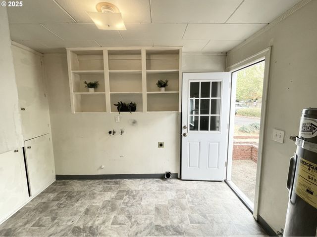 245 MADRONA Ave, Salem, OR 97302