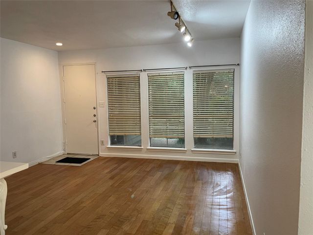 2100 Tanglewilde Street 597, Houston, TX 77063