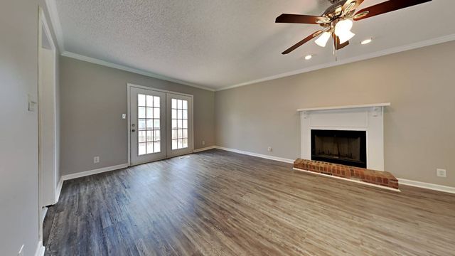 909 Lamont Ln, Clarksville, TN 37042