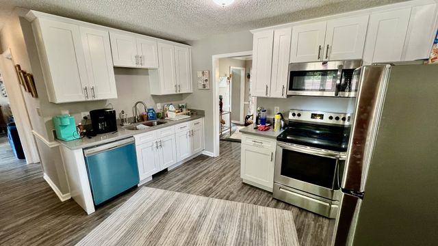 909 Lamont Ln, Clarksville, TN 37042