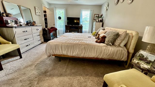 909 Lamont Ln, Clarksville, TN 37042