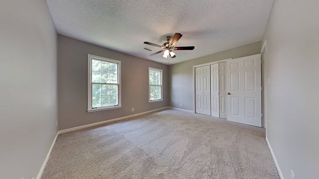 909 Lamont Ln, Clarksville, TN 37042