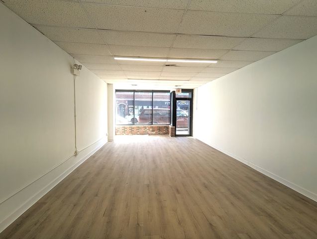 4004-4008 W Montrose Avenue, Chicago, IL 60641