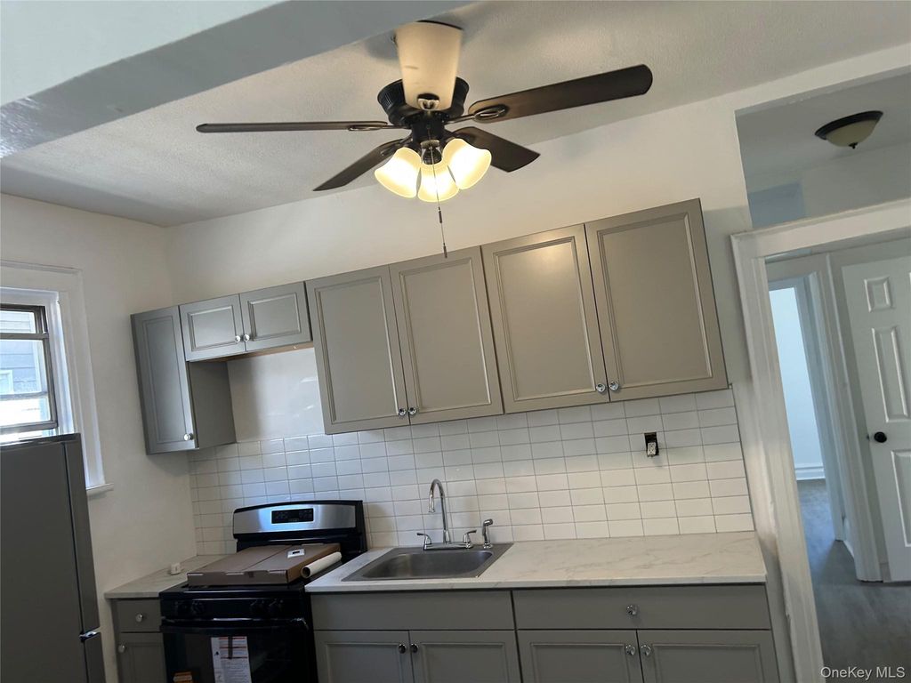 4432 Edson Avenue, Bronx, NY 10466 — photo 4