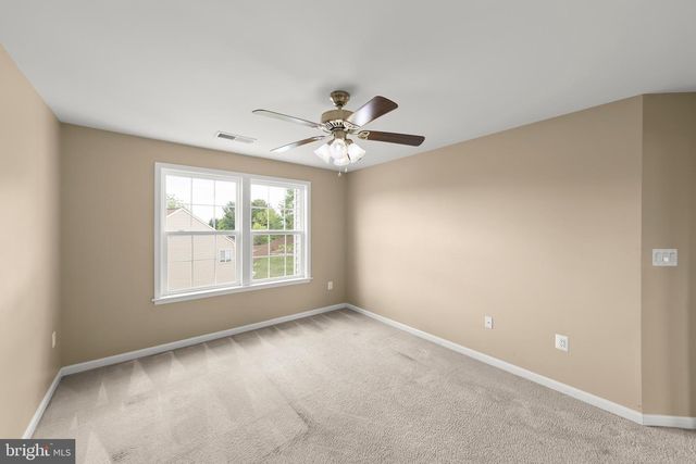 2700 LOYALTY CT, Winchester, VA 22601