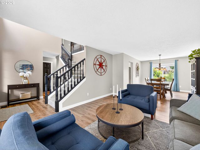 19338 VINCENT Dr, Oregon City, OR 97045