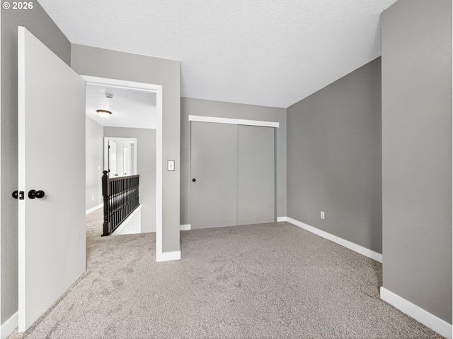19338 VINCENT Dr, Oregon City, OR 97045