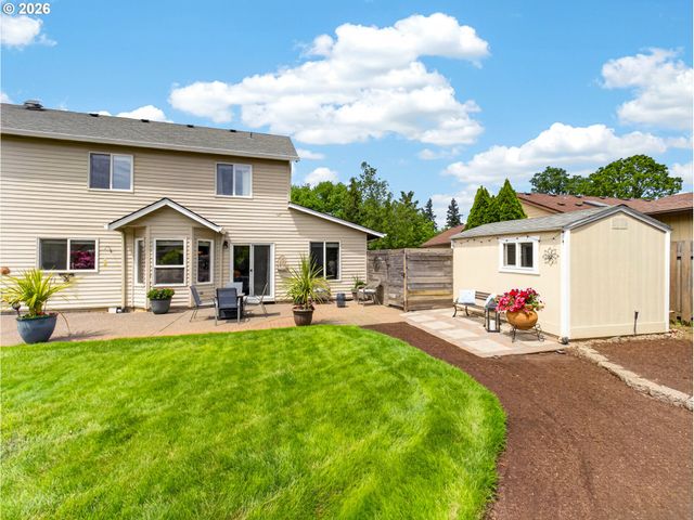 19338 VINCENT Dr, Oregon City, OR 97045