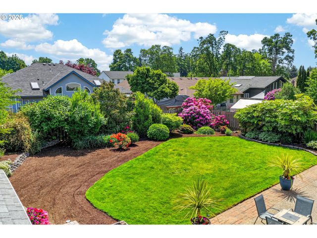 19338 VINCENT Dr, Oregon City, OR 97045