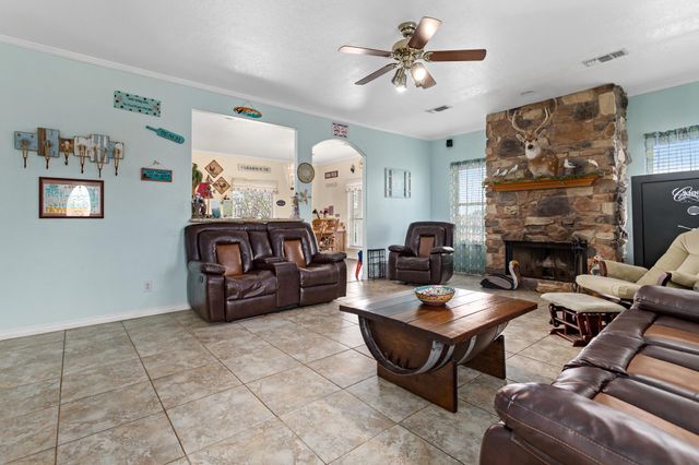1216 Overton Avenue, Port Bolivar, TX 77650
