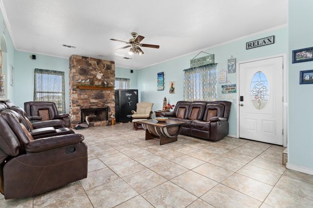 1216 Overton Avenue, Port Bolivar, TX 77650