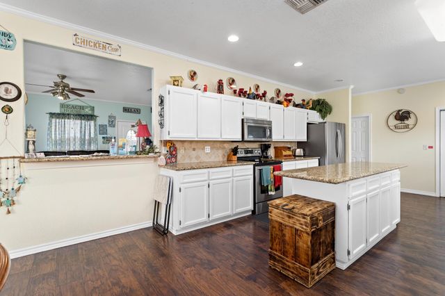 1216 Overton Avenue, Port Bolivar, TX 77650