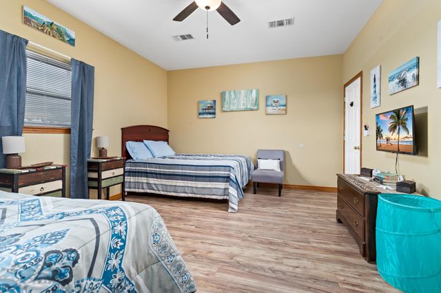 1216 Overton Avenue, Port Bolivar, TX 77650