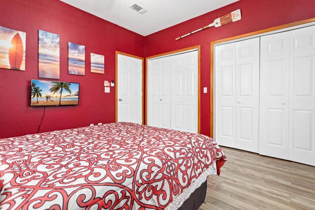 1216 Overton Avenue, Port Bolivar, TX 77650