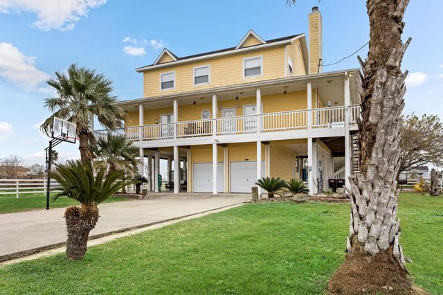 1216 Overton Avenue, Port Bolivar, TX 77650