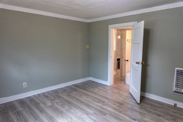 1144 Cedar St, Clarksville, TN 37040