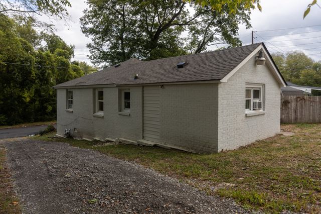 1144 Cedar St, Clarksville, TN 37040