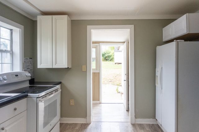 1144 Cedar St, Clarksville, TN 37040