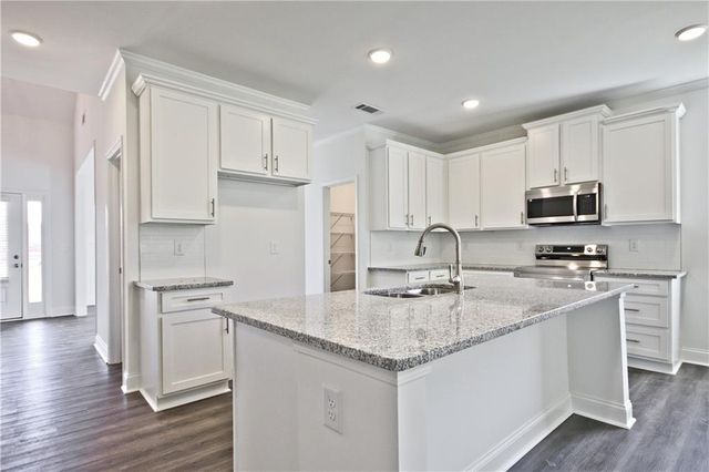 7428 Rocklin Lane, Flowery Branch, GA 30542