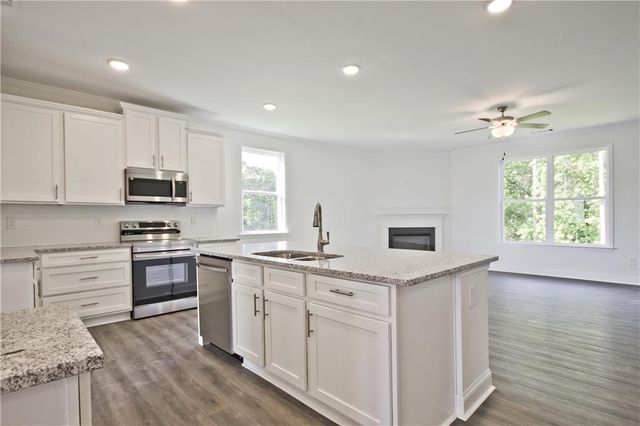 7428 Rocklin Lane, Flowery Branch, GA 30542