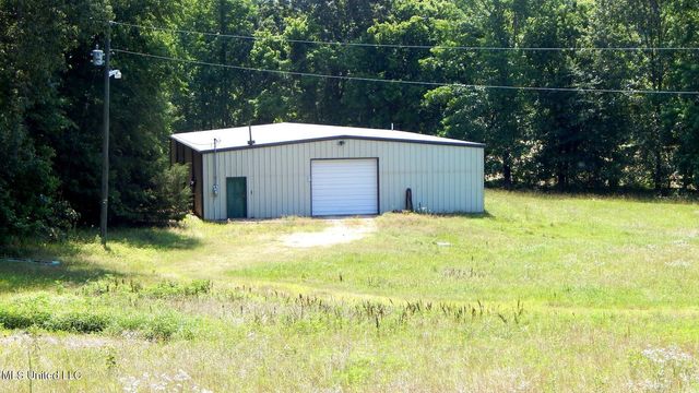 2450 Longtown Road, Sarah, MS 38665