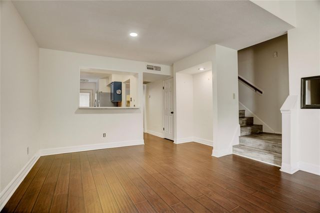 8020 Braesmain Drive 1806, Houston, TX 77025