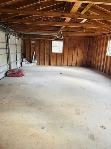 690 N Barbee Street, Lovelady, TX 75851