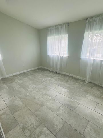 690 N Barbee Street, Lovelady, TX 75851