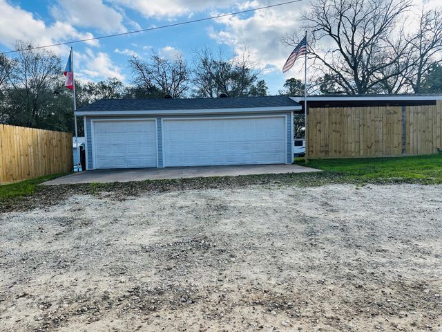 690 N Barbee Street, Lovelady, TX 75851