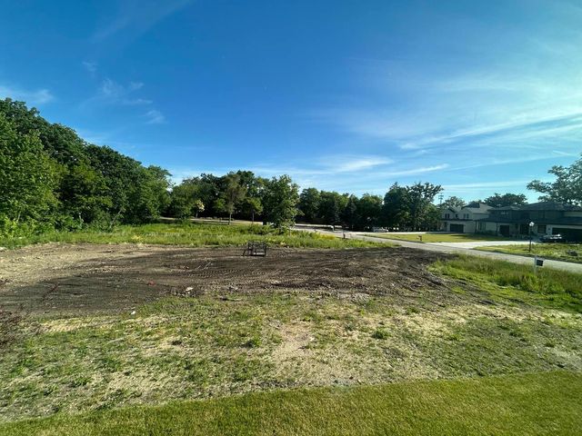 6 Stone Bridge Court, Schaumburg, IL 60193