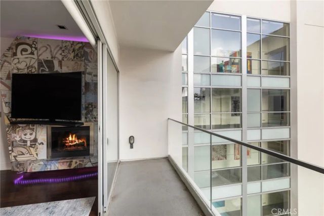 6735 Yucca St 404, Hollywood, CA 90028