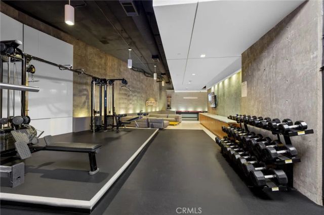 6735 Yucca St 404, Hollywood, CA 90028