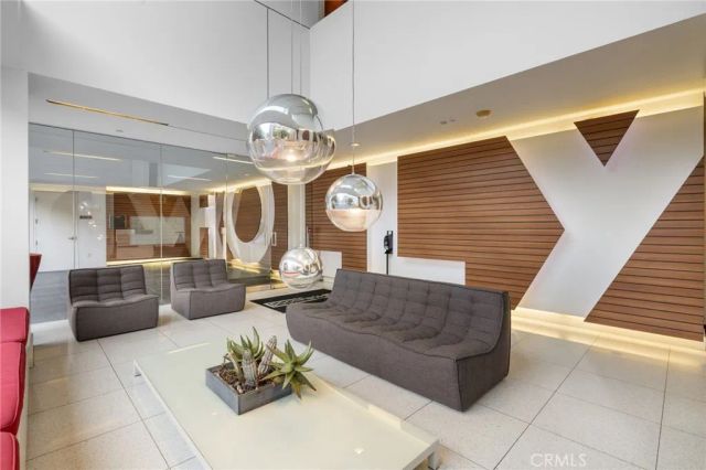 6735 Yucca St 404, Hollywood, CA 90028