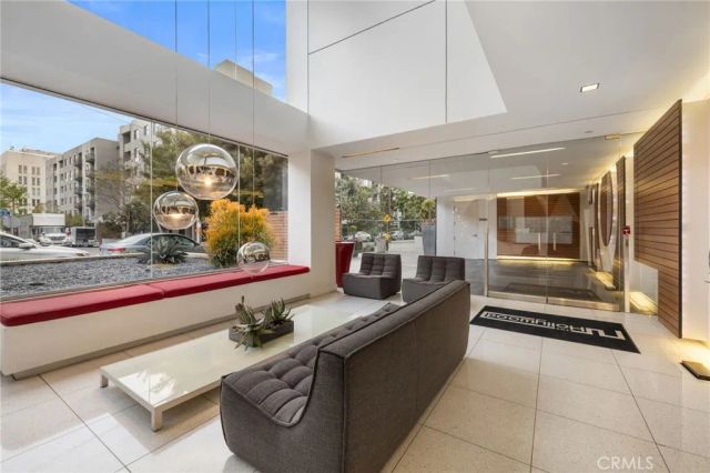 6735 Yucca St 404, Hollywood, CA 90028