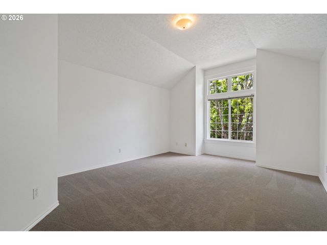 5710 SOUTHWOOD Dr, Lake Oswego, OR 97035