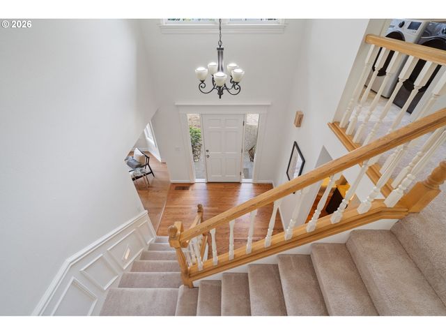 5710 SOUTHWOOD Dr, Lake Oswego, OR 97035
