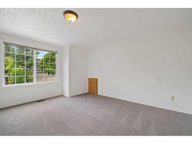 5710 SOUTHWOOD Dr, Lake Oswego, OR 97035