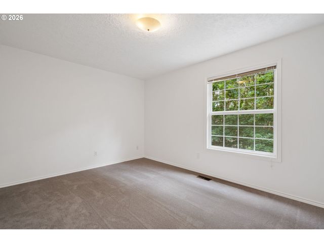 5710 SOUTHWOOD Dr, Lake Oswego, OR 97035