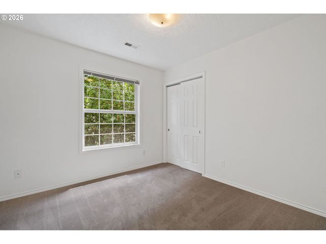 5710 SOUTHWOOD Dr, Lake Oswego, OR 97035