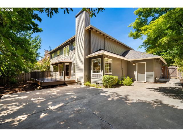 5710 SOUTHWOOD Dr, Lake Oswego, OR 97035
