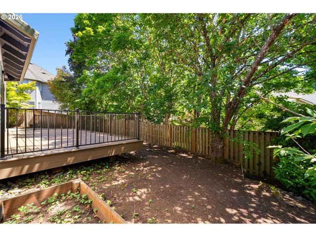 5710 SOUTHWOOD Dr, Lake Oswego, OR 97035