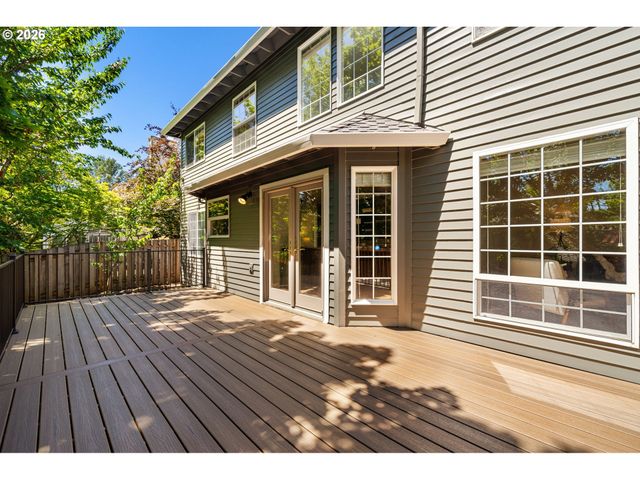 5710 SOUTHWOOD Dr, Lake Oswego, OR 97035