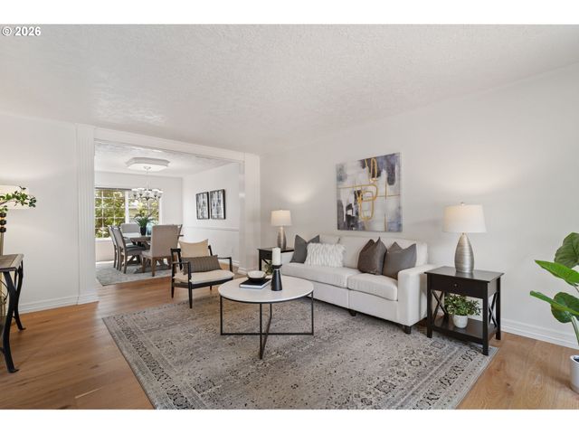 5710 SOUTHWOOD Dr, Lake Oswego, OR 97035