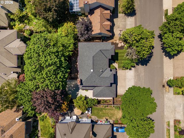 5710 SOUTHWOOD Dr, Lake Oswego, OR 97035